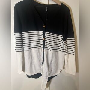 IWOLLENCE Womens VERY Loose Henley Blouse , Tie Front , size S